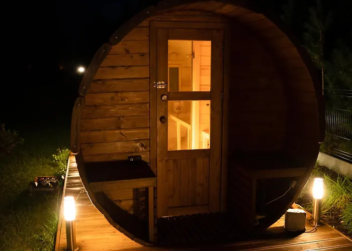 Domki Trzy Jeziora Z Zewnetrznym Spa - Sauna, Balia Do Schladzania I Jacuzzi